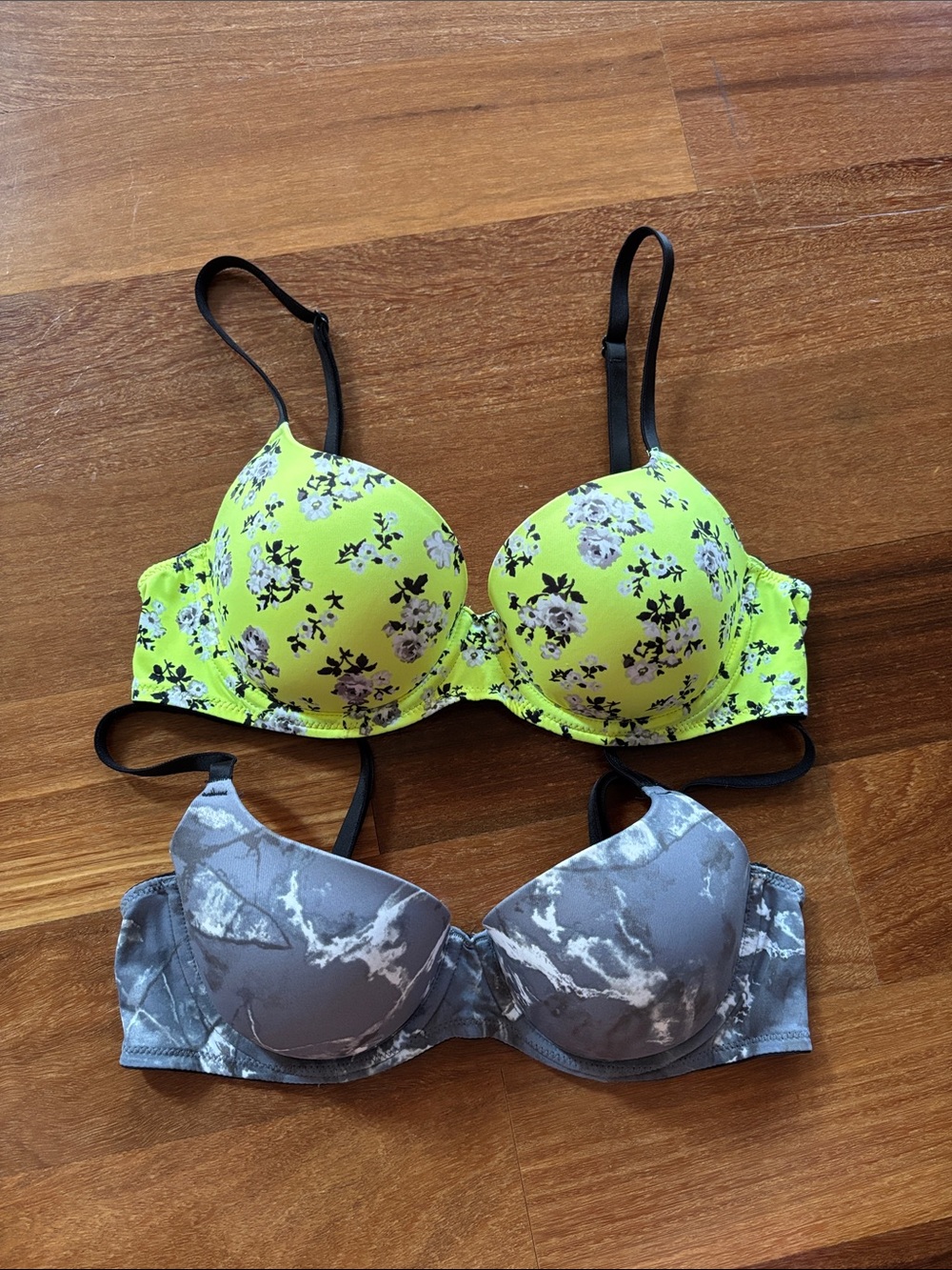 VS PINK bras